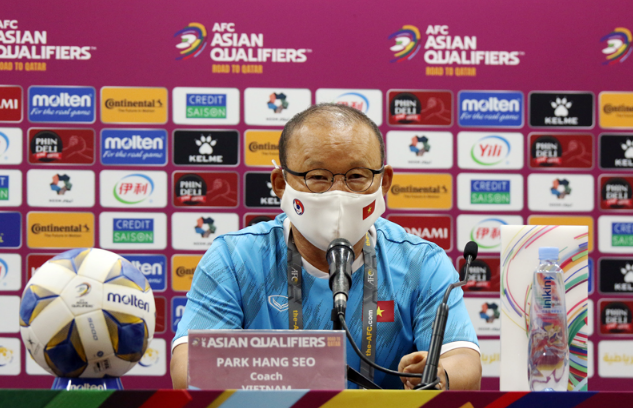 HLV Park Hang-seo gọi tên cầu thủ nguy hiểm nhất của Trung Quốc - Bóng Đá