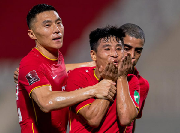 5 điểm nhấn Trung Quốc 3-2 Việt Nam: Ác mộng nhân sự; Điểm sáng duy nhất - Bóng Đá