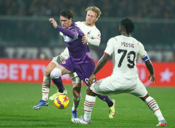 Ibrahimovic đạt cột mốc lịch sử trong ngày AC Milan thua sát nút Fiorentina - Bóng Đá