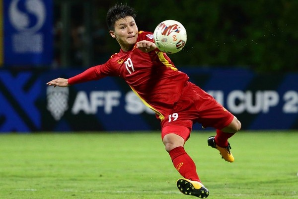 Quang Hải dẫn đầu cuộc bình chọn Cầu thủ xuất sắc lượt 3 AFF Cup - Bóng Đá