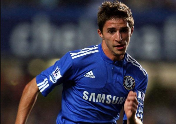 Borini trưởng thành từ lò đào tạo của Chelsea.