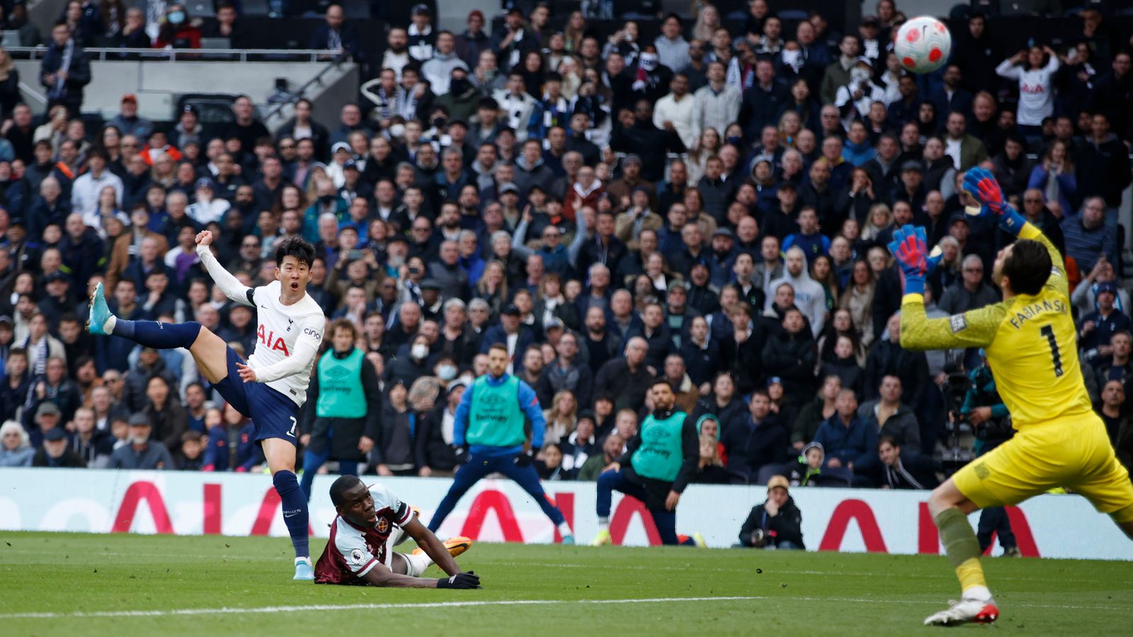 Tottenham chiến thắng, Conte đặc biệt khen ngợi 1 cái tên - Bóng Đá