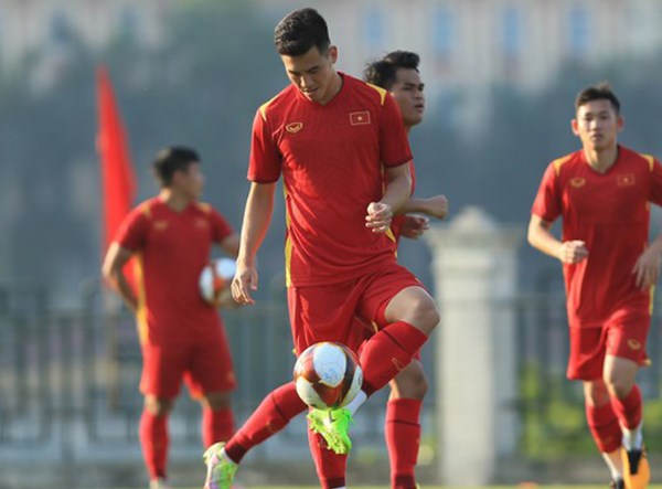 U23 Việt Nam vs U23 Indonesia: Đầu xuôi, đuôi lọt - Bóng Đá