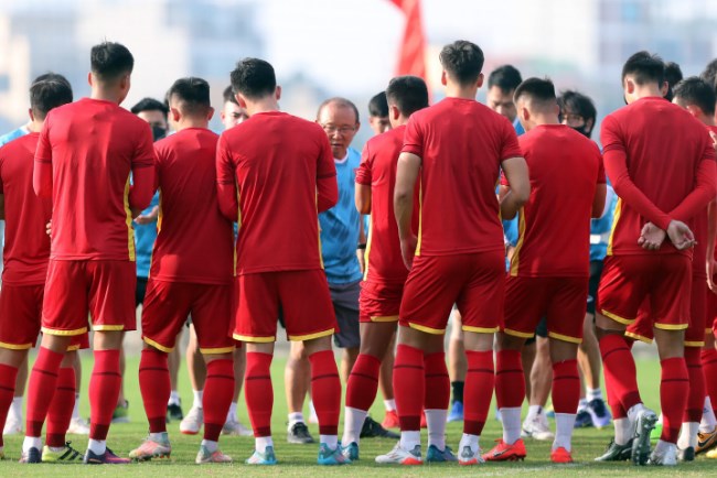 Thầy Park đưa ra các yêu cầu quan trọng trong buổi tập U23 Việt Nam - Bóng Đá