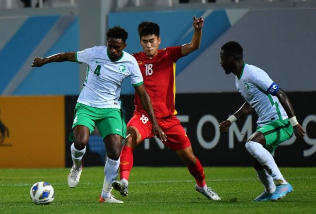 HLV Saudi Arabia ca ngợi 2 thế mạnh của U23 Việt Nam