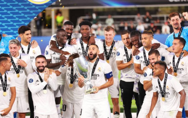 Thắng dễ Frankfurt, Real đoạt Siêu cúp châu Âu - Bóng Đá