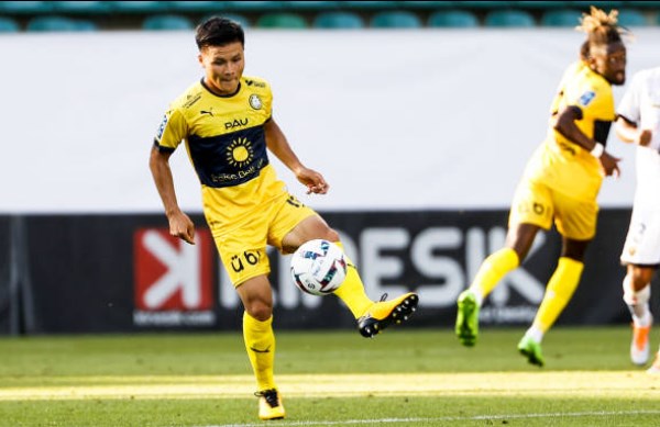 Quang Hải thi đấu 63 phút trong ngày Pau FC có trận hòa nghẹt thở | Bóng Đá