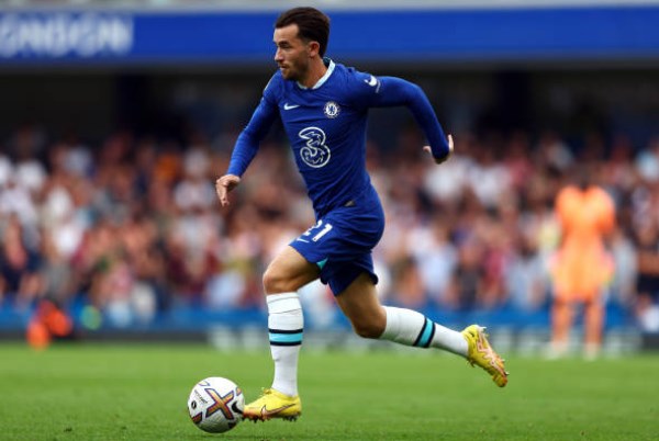 Chilwell phải cạnh tranh với "trò cũ" HLV Potter là Cucurella.