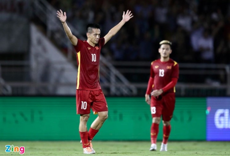 TRỰC TIẾP Việt Nam vs Singapore: Ʋăn Զuγết ghi bàn ɱở tỷ ᵴố - Bóng Đá