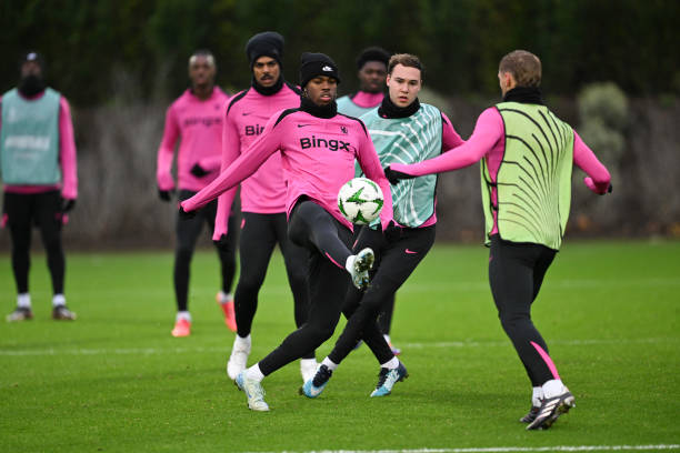 5 điểm đáng chú ý trong buổi tập của Chelsea: Maresca họp riêng Neto; Palmer - Cucurella bị 'hội đồng'