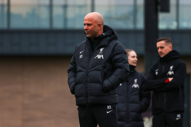 Hủy diệt Tottenham, Arne Slot đã thấy lý do cản trở Liverpool vô địch