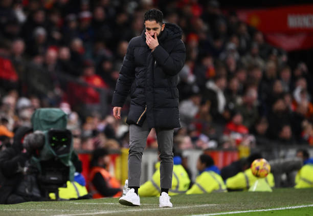 Ảnh bài viết Gary Neville mách nước cho Amorim đấu Liverpool: Đưa 2 "họng pháo" trở lại đội hình