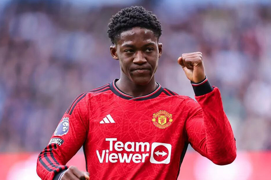 Ảnh bài viết Ten Hag sắp trình làng loạt "Mainoo mới"