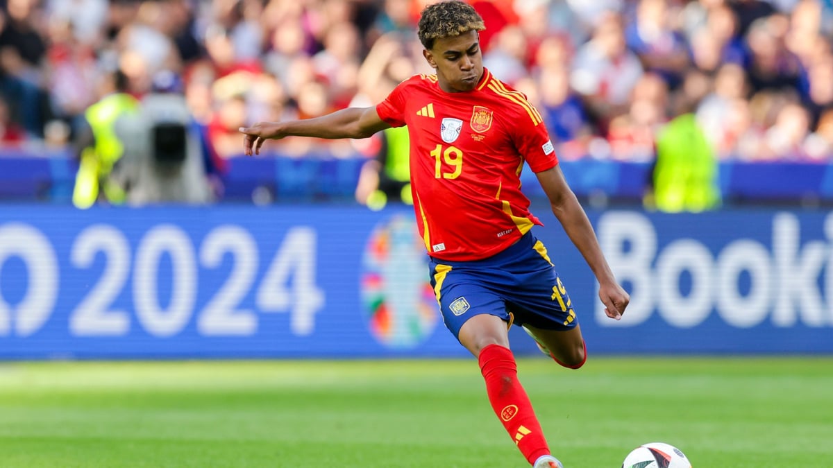 "Ở độ tuổi của Yamal, Messi cũng không đẳng cấp như vậy"