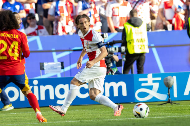 Bị TBN hủy diệt, Modric ra "tối hậu thư" cho Croatia 
