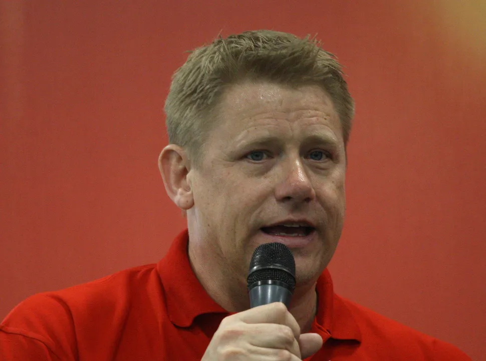 Vắng sao M.U, Schmeichel lo cho ĐT Anh