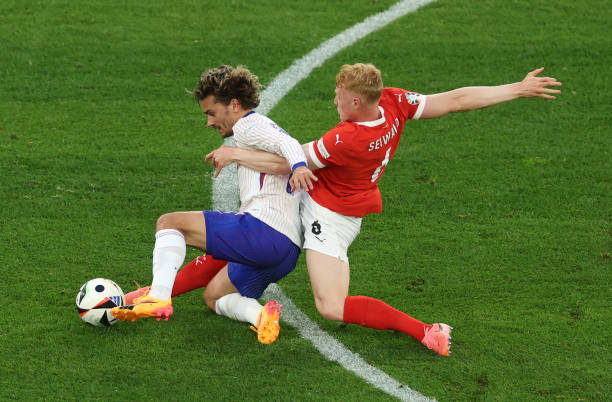 10 thống kê Áo 0-1 Pháp: "Cỗ máy tắc bóng"; Lời nguyền Mbappe