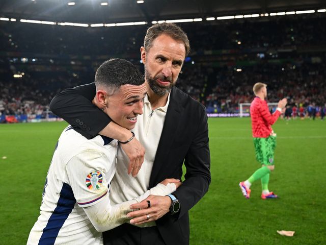 Matthew Upson: Muốn dùng Foden, Southgate nên cất Arnold