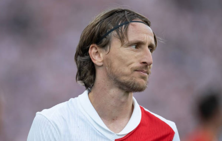 Kyle Walker: "Nếu Modric làm được, tại sao tôi lại không?