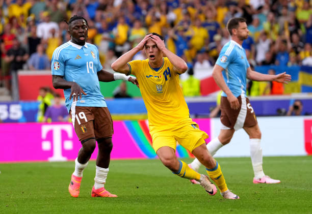 10 thống kê Bỉ 0-0 Ukraine: Bảng từ thần đúng nghĩa; "Ông vua rê bóng"