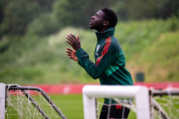 Ảnh bài viết Nhìn lại 8 cầu thủ đã cuốn gói khỏi Man Utd hè này