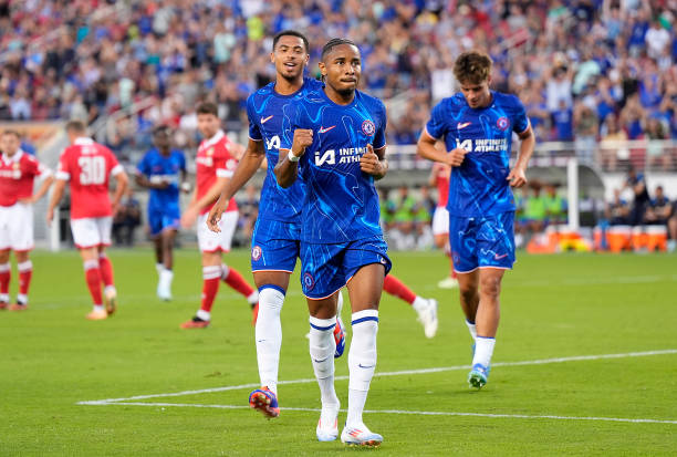 5 điểm nhấn Chelsea 2-2 Wrexham: Bom tấn tái xuất; Tân binh tỏa sáng 