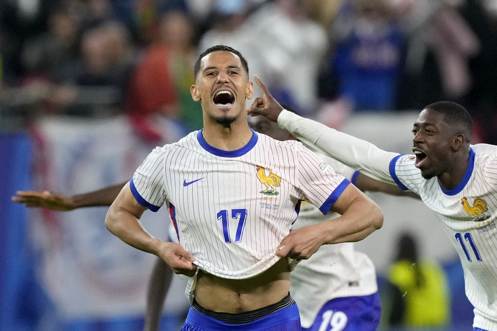 5 trung vệ xuất sắc nhất bán kết EURO 2024: Saliba số 1; Van Dijk thứ mấy?