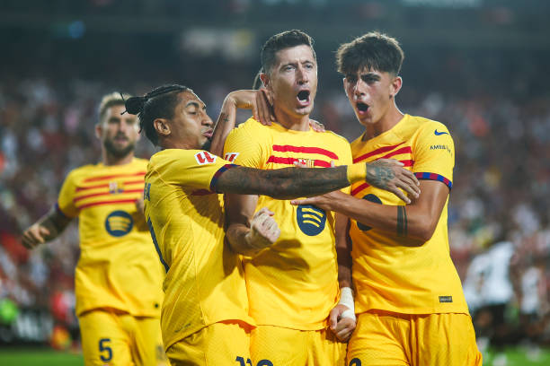 5 điểm nhấn Valencia 1-2 Barca: Dấu hỏi Gundogan; "Pedri 2.0" lộ diện