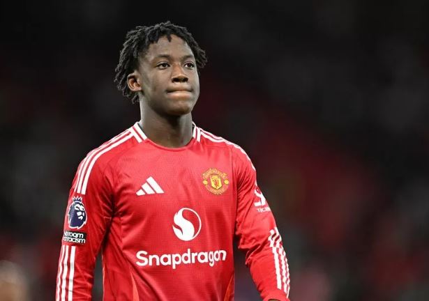 Ảnh bài viết "Mainoo kiệt sức vì phải bù đắp cho Casemiro"