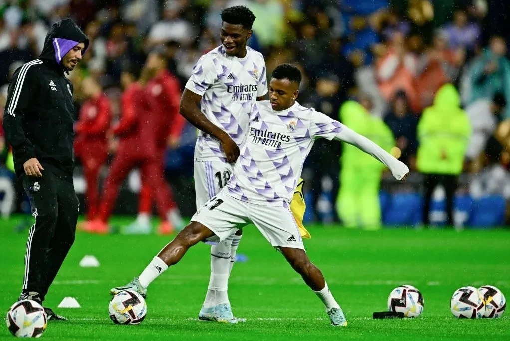 Liverpool chưa từ bỏ 2 "sao bự" của Real Madrid 