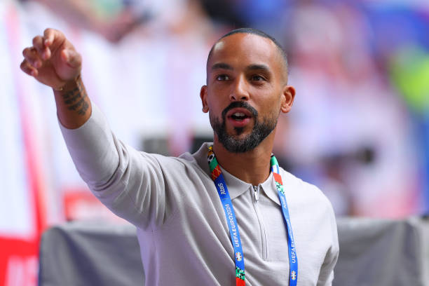 Theo Walcott nêu rõ sự khác biệt của Arsenal dưới thời Arteta và Wenger