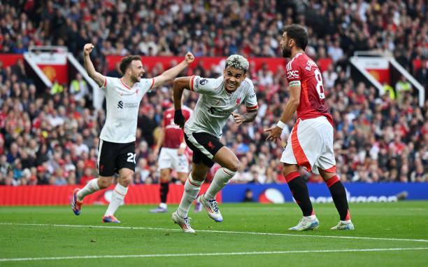 10 thống kê Man Utd 0-3 Liverpool: Slot và Ten Hag đi vào lịch sử; "Kẻ diệt Quỷ" xuất hiện