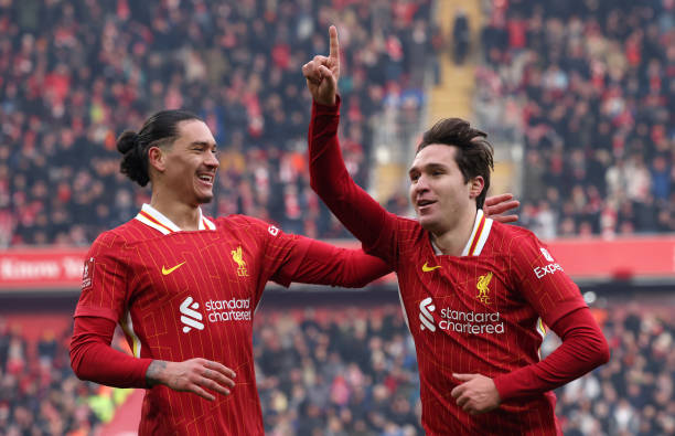 5 điểm nhấn Liverpool 4-0 Accrington: Siêu phẩm của Alexander-Arnold; Arne Slot gây choáng
