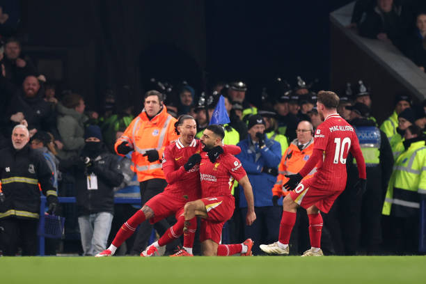 Salah lại ghi bàn, Liverpool tiếp tục bỏ xa Arsenal 