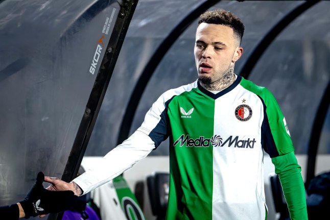 Ảnh bài viết "Tôi không thể đến Chelsea vì chấn thương đầu gối"