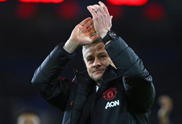 Khán giả Old Trafford lần đầu làm điều này cho Solskjaer, thứ đã biến mất từ sau thời Sir Alex - Bóng Đá