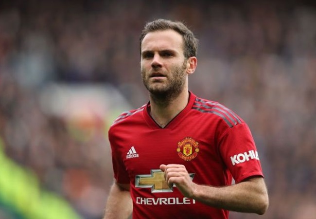 Juan Mata 'agreed to a £45,000-a-week pay cut' to get a two-year contract extension at Manchester United instead of one - Bóng Đá