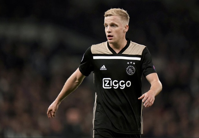 Real Madrid ‘ready to launch Plan B bid for Ajax’s Donny van de Beek if their summer pursuit Paul Pogba falls through’ - Bóng Đá