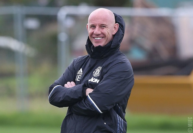 Official: Man Utd appointment of Neil Wood as lead coach of our #MUAcademy Under-23s. - Bóng Đá