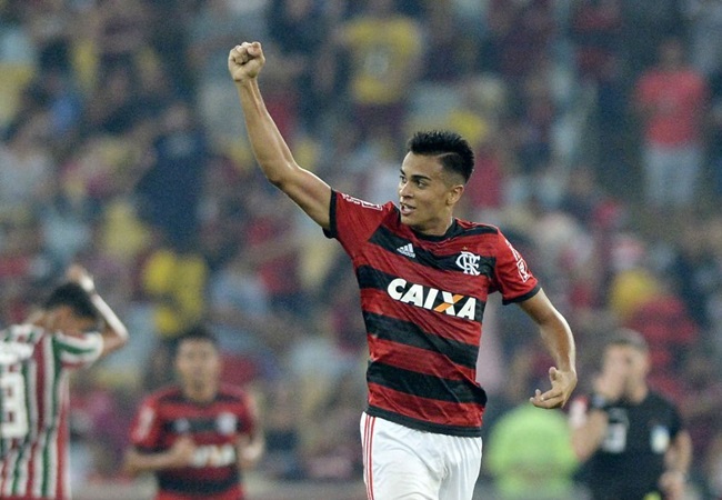 Manchester City and Liverpool set for battle to sign 17-year-old Flamengo midfielder Reinier - Bóng Đá