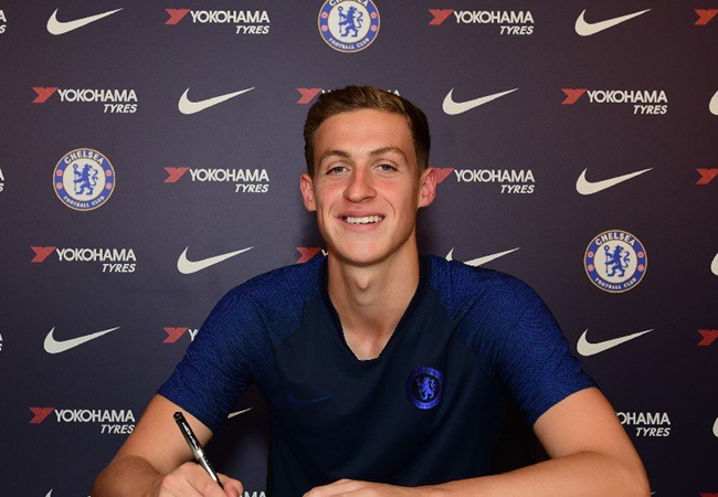 Goalkeeper Jamie Cumming has signed a new Chelsea contract  - Bóng Đá
