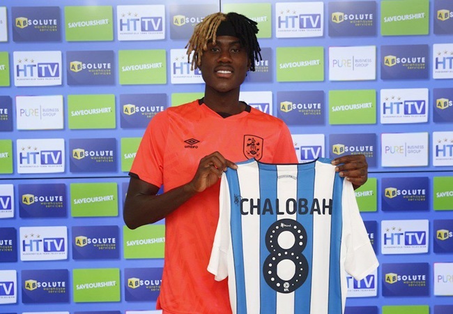 Chelsea midfielder Trevoh Chalobah has joined Huddersfield Town on a season-long loan.  - Bóng Đá