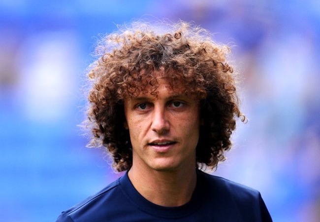 Arsenal have reached an agreement with Chelsea to sign centre-back David Luiz for £8m - Bóng Đá