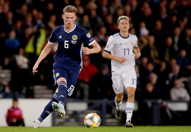 Scotland's fan angry with Scott McTominay after Russia defeat - Bóng Đá