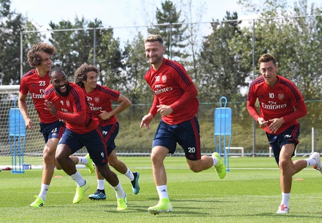Unai Emery to ‘work with’ Shkodran Mustafi after Arsenal defender refused transfer - Bóng Đá