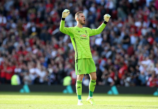 Gary Neville reacts to David de Gea signing new Manchester United contract - Bóng Đá