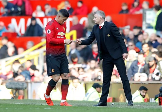 Manchester United 'will stop Marcos Rojo leaving the club in January' - Bóng Đá