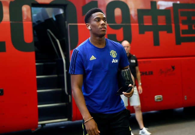 'France are missing out': Ashley Young questions Didier Deschamps' decision to leave Manchester United forward Anthony Martial out of squad - Bóng Đá