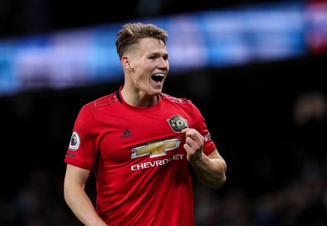 Manchester United 'ready to double Scott McTominay's wages to £60,000-per-week' after the midfield academy product's strong start to the season - Bóng Đá