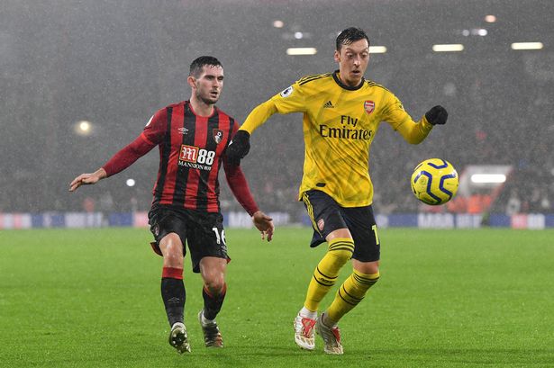 Mikel Arteta agreed to deadline-day sale of Mesut Ozil but Arsenal bosses pulled the plug - Bóng Đá
